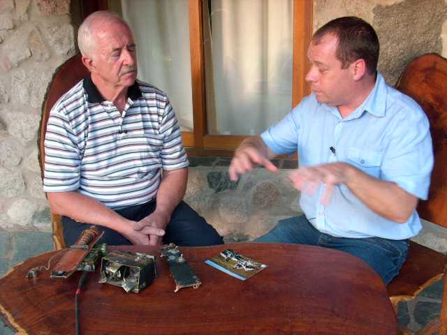 Mariano Velasco and Neil Wilkinson discuss combat tactics of the Falklands War