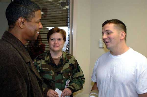 Denzel Washington talks to a disabled War Veteran