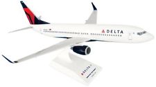Delta Airlines 737-800 Plastic Model Airplane Kit