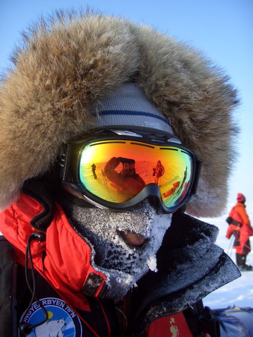 Close-up Skiing Picture of Crosscountry Skiing to the North Pole